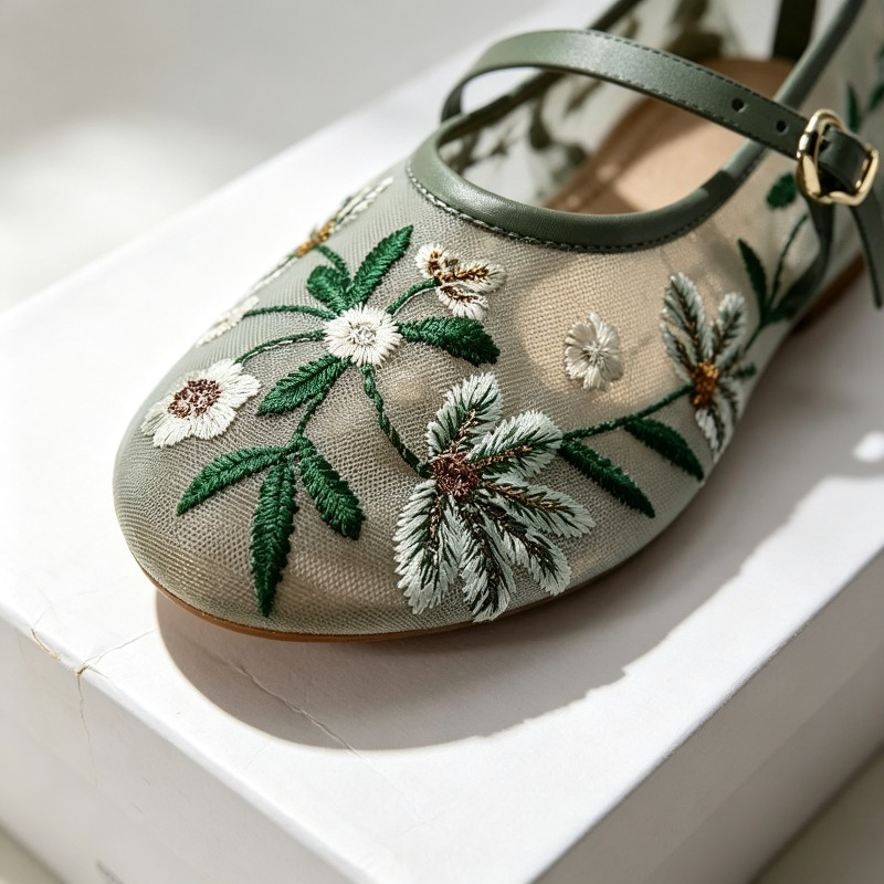 メッシュ刺繍レジャーバレエフラット女性通気性ブランドサンダル - Ethnic Fashion Brands のレビューと価格