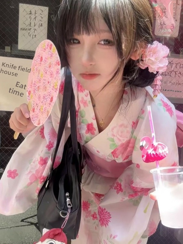 伝統的な日本の着物フォーマルバスローブ写真撮影十代の少女エス - Ethnic Fashion Online のレビューと価格