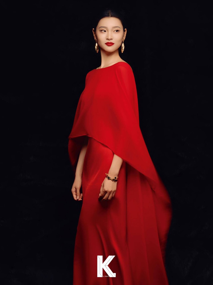 2026年新作ファッション高級レッドエモーションレトロスタジ - Ethnic Clothing & Online Fashion Store Khaadi Pk のレビューと価格