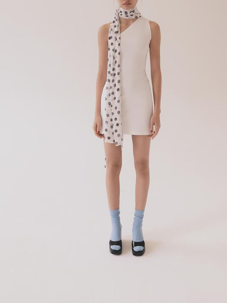 夏の新作水玉模様スカーフショルダーバードネックハンギングドレ - Ethnic Clothing & Online Fashion Store Khaadi Pk のレビューと価格